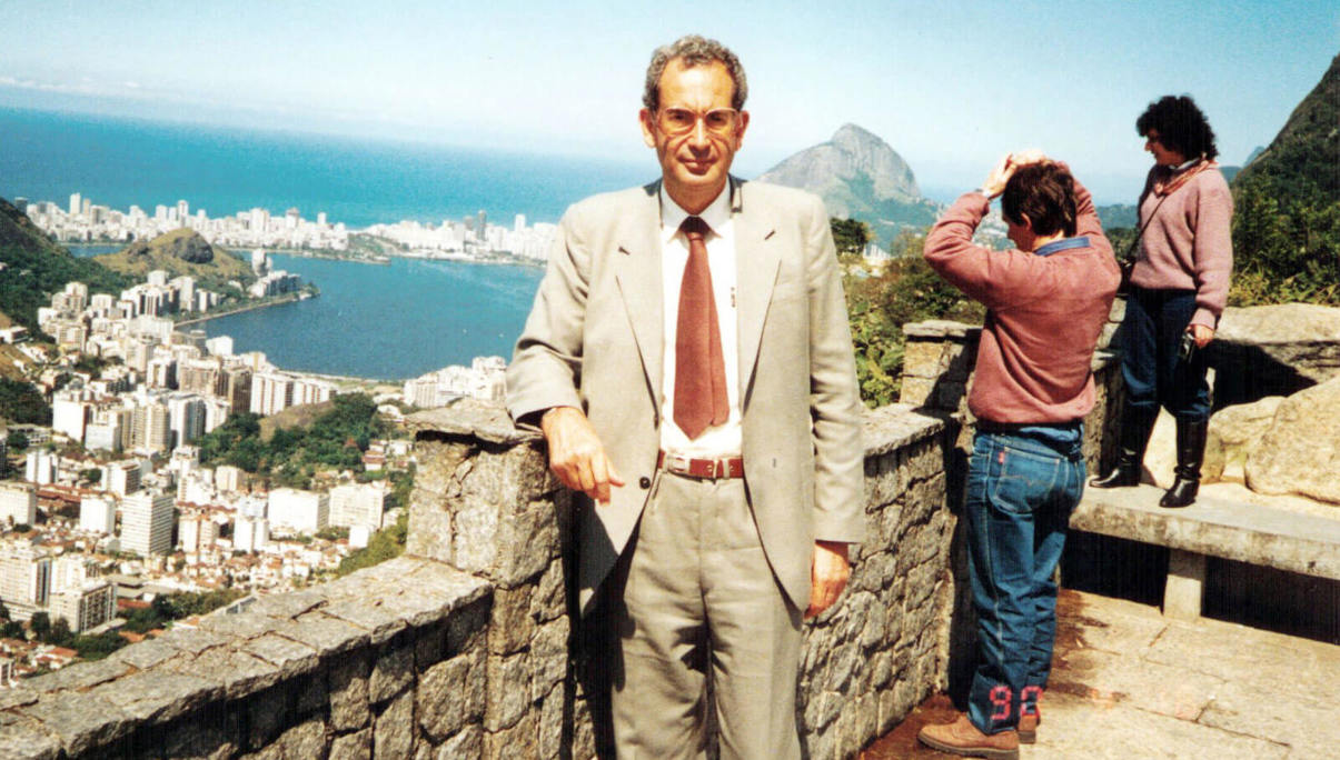 Кирил Боянов: „Развитието на изчислителната техника в България започна спонтанно, но постигнахме значителни успехи“