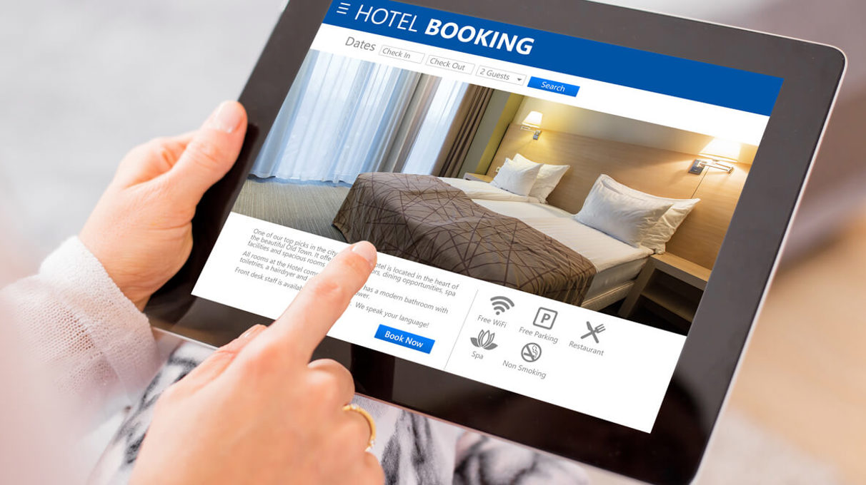 Messaging, Chatbots and Omni-Channel Marketing: Will Hotels Rely More On Technology Than Humans for Guest Service in the Near Future?